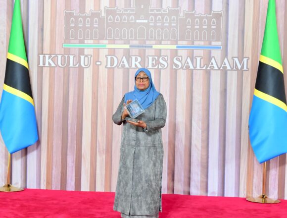 GvVtiUdWYAEqxcc Access Bank presents President Samia with prestigious ‘Power of 100 Women Award’