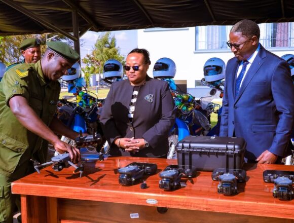 WAZIRI CHANA AKABIDHI VIFAA VYA KISASA KUKABILIANA NA UJANGILI VYENYE THAMANI YA SHILINGI MILIO Tanzania receives modern equipment from UNDP to boost anti-poaching and wildlife protection efforts