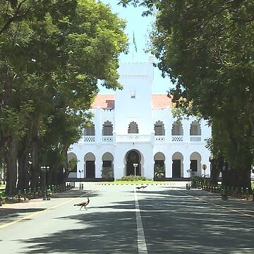 b584ff88-53ee-483d-9533-5a37dc3c9842 MTIHANI WA KUWA MTOTO WA RAIS NA TUHUMA ZA MANGE DHIDI YA ABDUL.