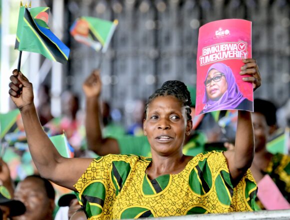 Shamrashamra za wananchi waliohudhuria mkutano wa hadhara wa Rais Bariadi 18 Mei 2025 (3) The Samia Doctrine: Transforming Tanzania Through Energy, Infrastructure and Reforms