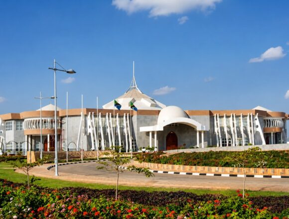HRRtG4aaUAAj1ng Tanzania to let Businesses use movable assets as loan collateral.